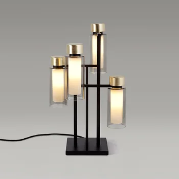 Роскошная светодиодная настольная лампа из меди, прикроватная тумбочка для гостиной, спальни, простые светильники в постмодернистском стиле, креативный дизайнерский декор, Стеклянные настольные лампы